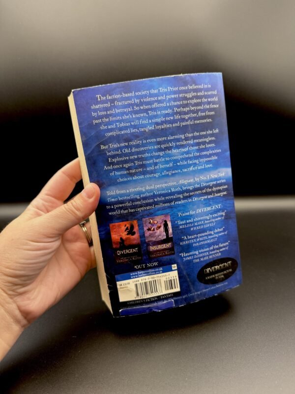 Allegiant (Divergent Trilogy) - Image 3